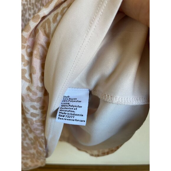 New! Nine West Size Large Smocked Peasant Top Leopard Animal Cheetah Print Short - Picture 7 of 8